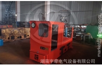架線式電機車為什么禁止在停穩(wěn)前反向行駛？